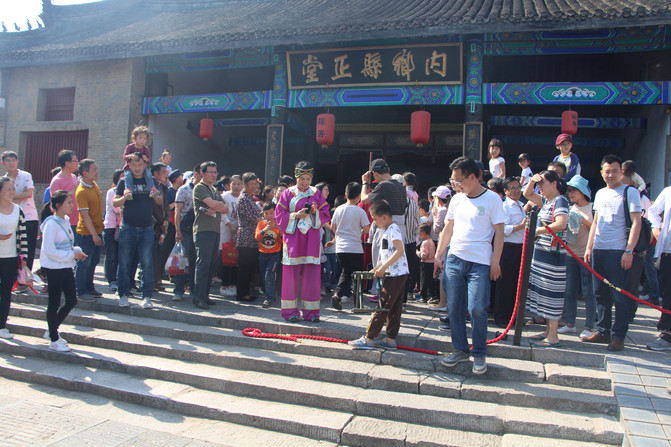 河南南阳有多少人口_河南行丨功在为民 万世医宗 首站走进医圣祠(2)