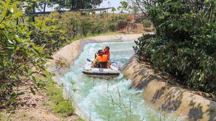 天乐湖漂流