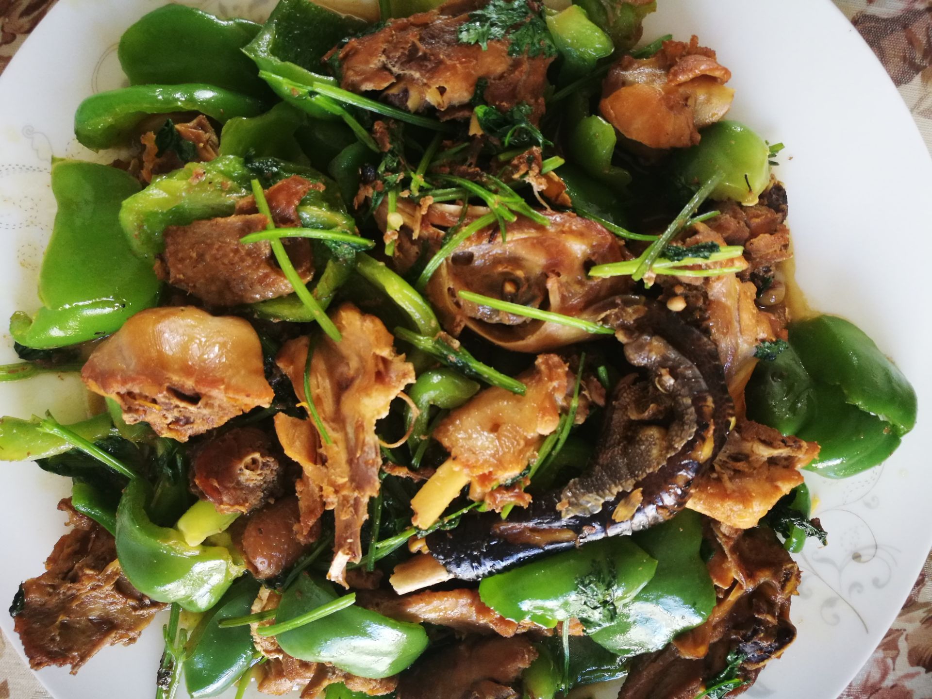 2022辣子鸡背美食餐厅,辣子鸡背这里点菜省事,主打.【去哪儿攻略】