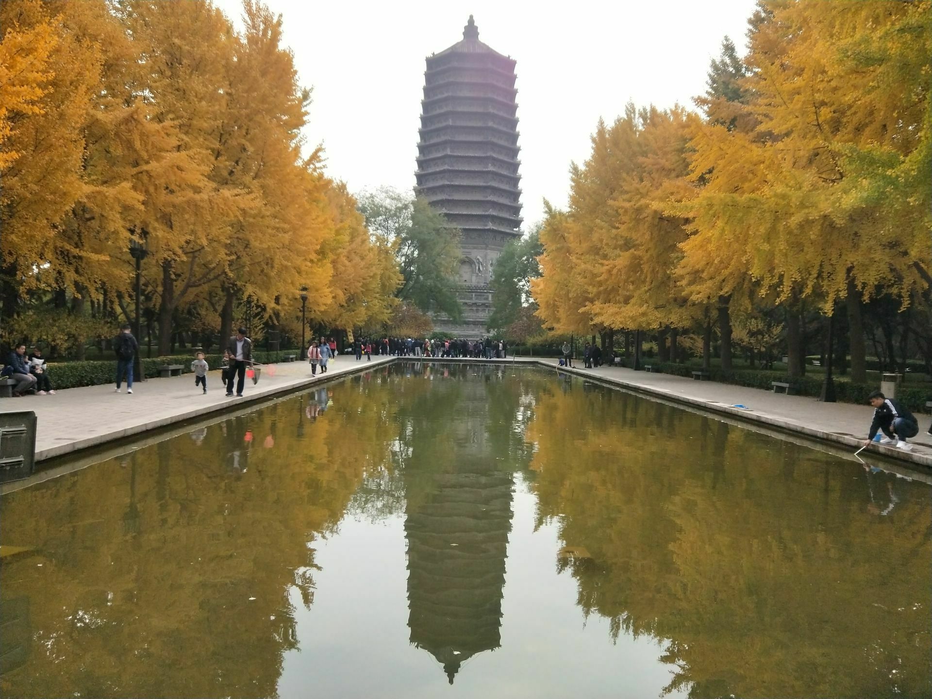 【携程攻略】北京玲珑塔(八里庄塔)景点,玲珑塔在北京玲珑塔公园内