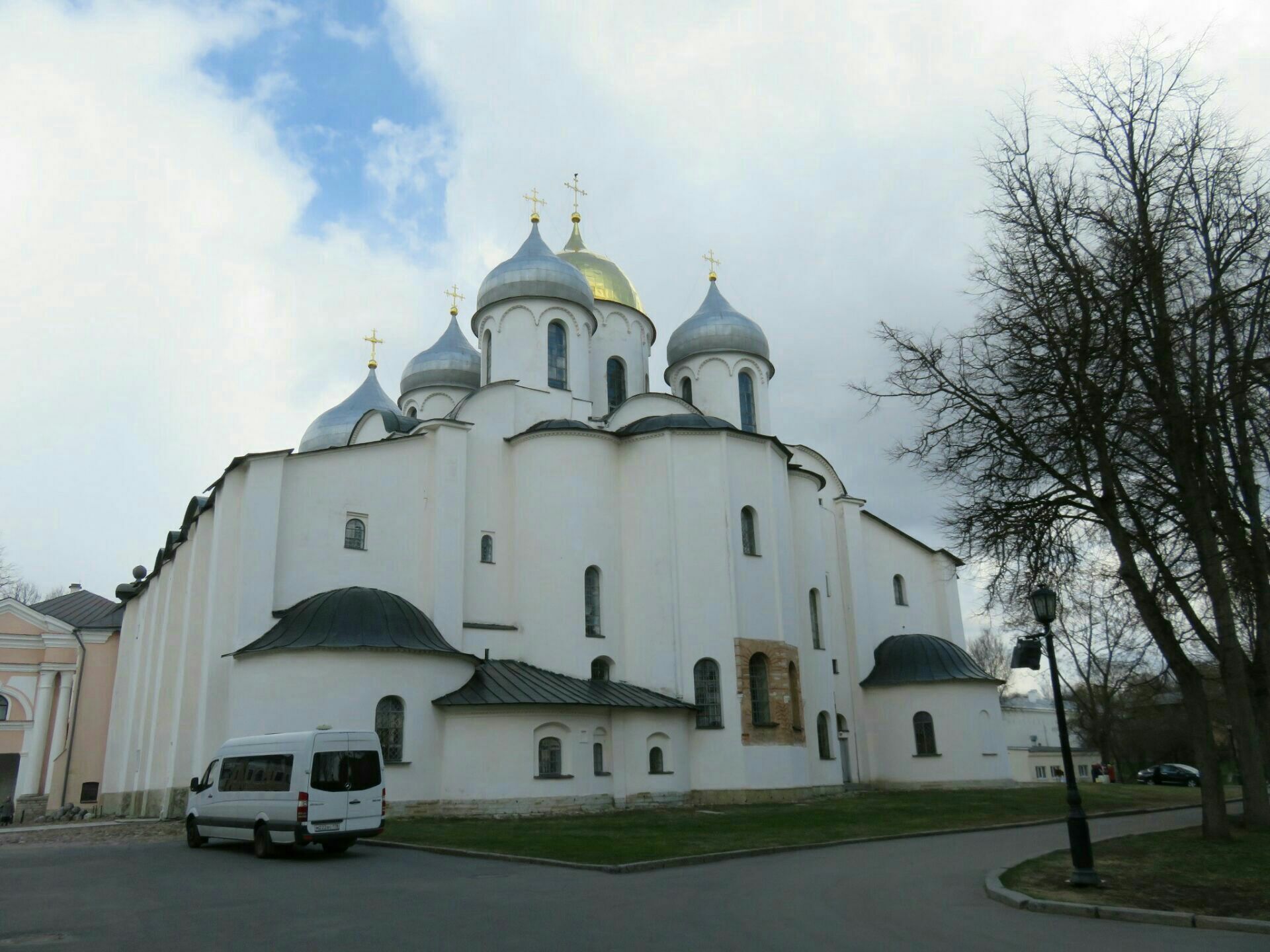 诺夫哥罗德圣索菲亚大教堂