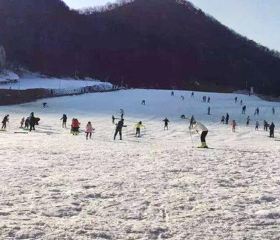黃河石林滑雪場