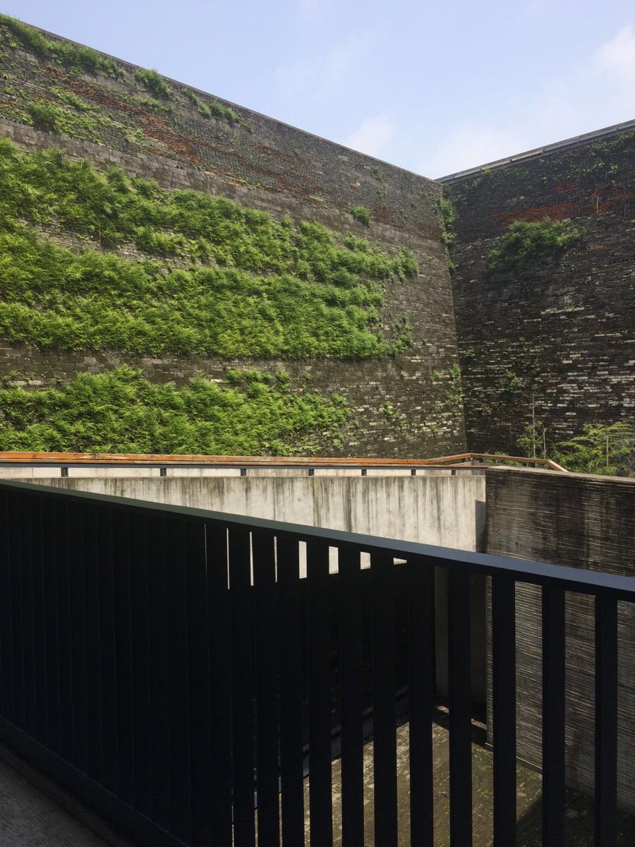 公园宁波博物馆阿育王寺等景点游玩,详情介绍请看下文1宁波老外滩简介