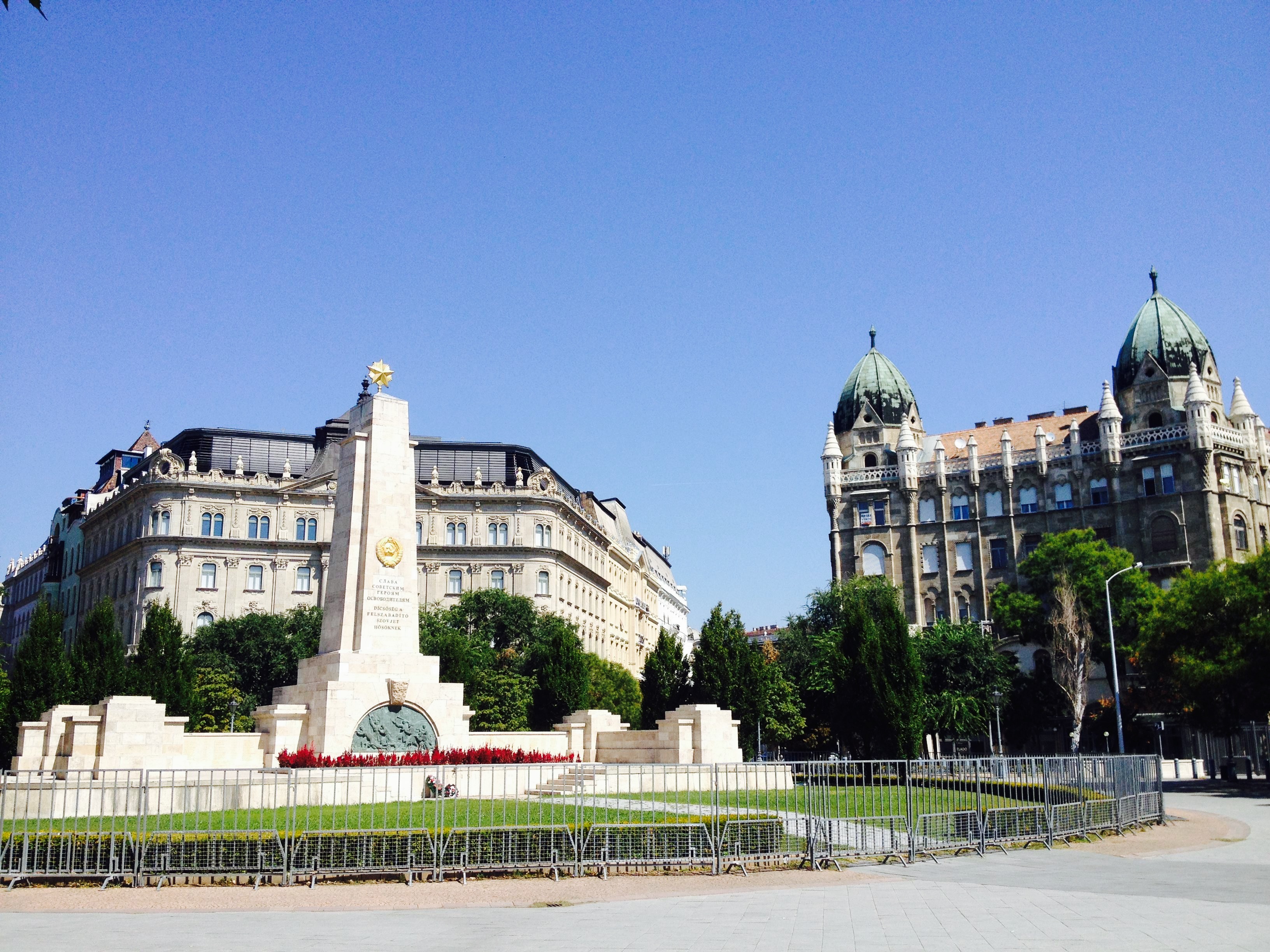 布达佩斯soviet heroic memorial攻略-soviet heroic memorial门票