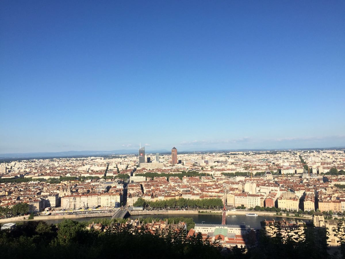 站在里昂的最高处可以眺望整个城市.
