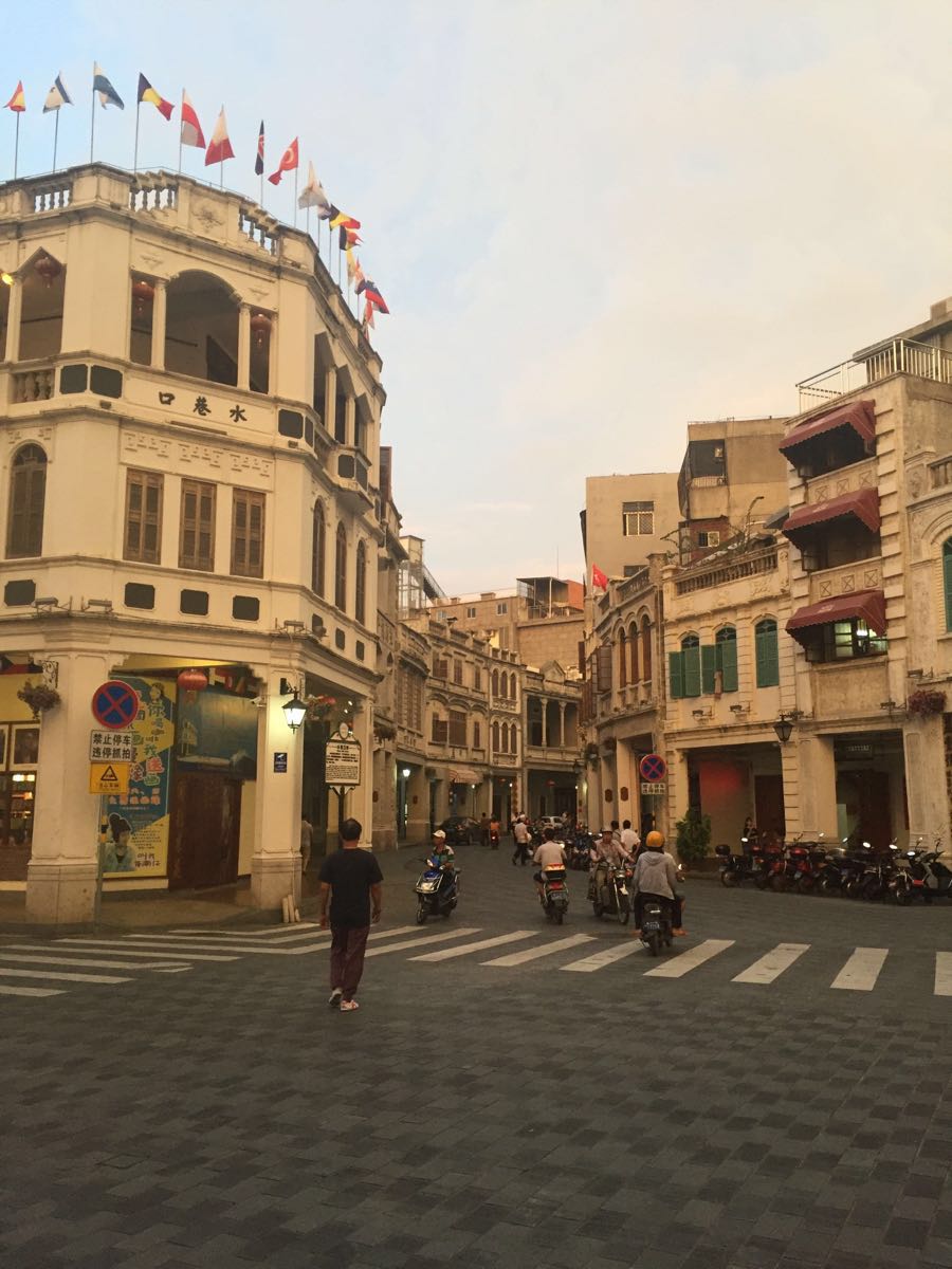 【携程攻略】海口骑楼老街景点,挺好的,-很有古镇风情,饭后夕阳西下