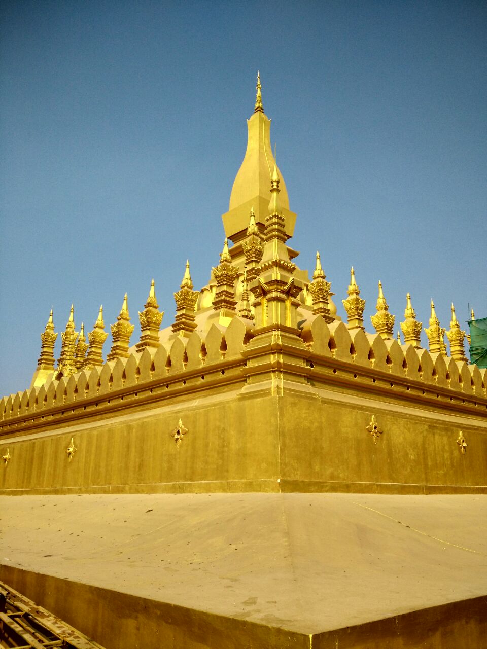 【携程攻略】万象大佛塔景点,老挝大佛塔就是指的万象塔銮寺,位于万象