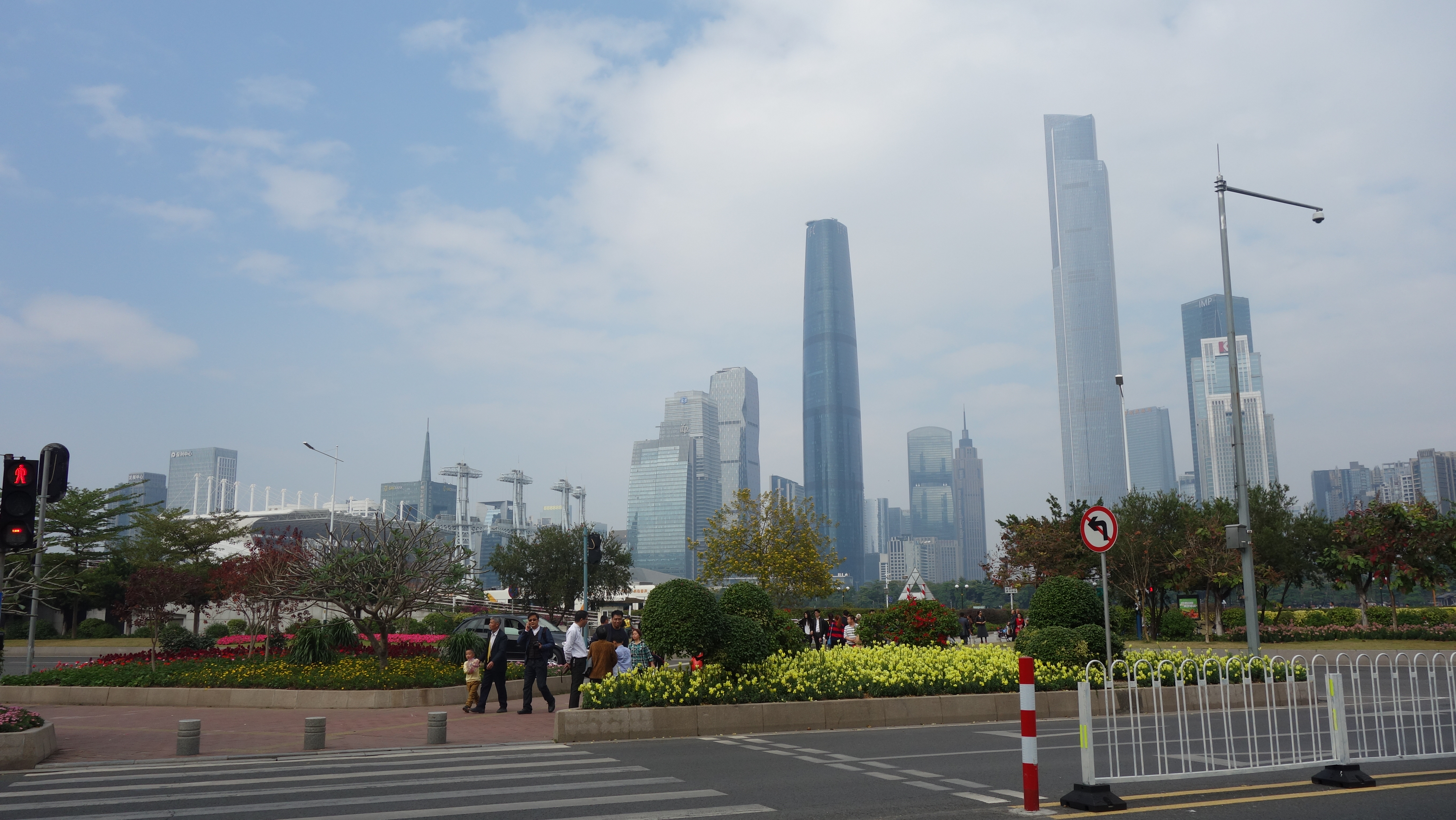 【携程攻略】广州珠江长堤景点,珠江紧紧环抱着珠三角地区.