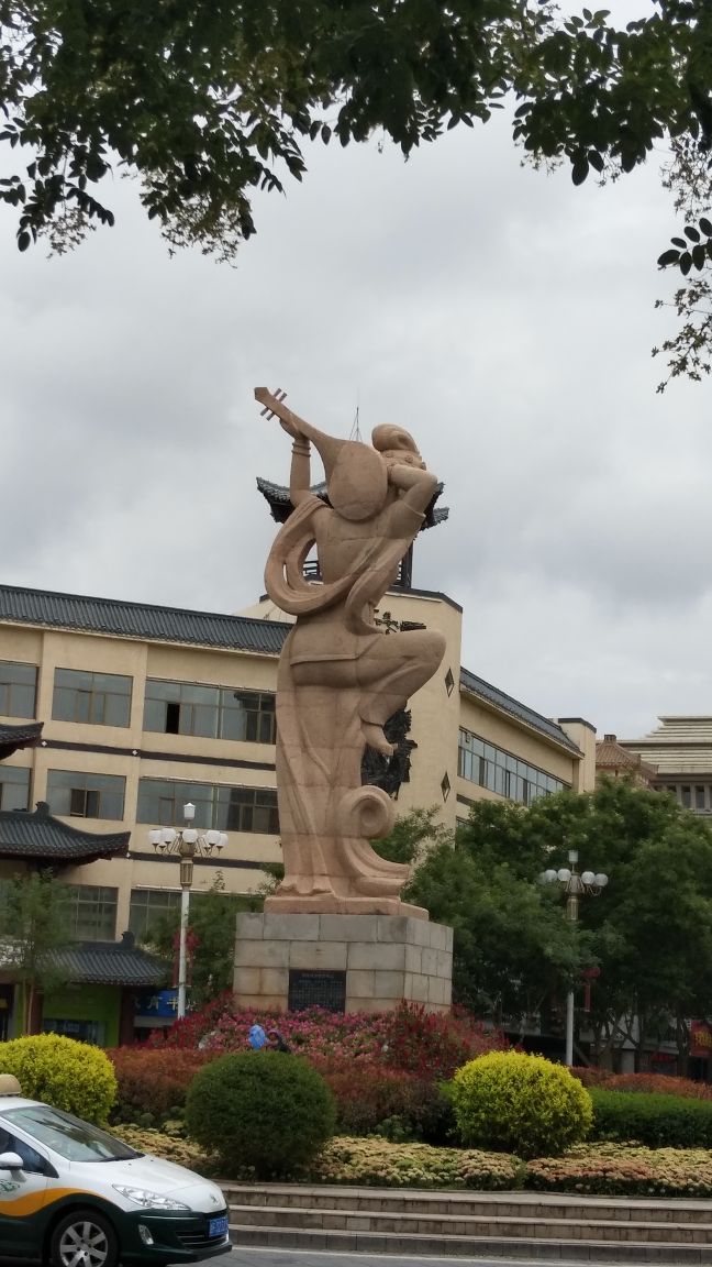 2022反弹琵琶雕像游玩攻略,作为敦煌的标志,很不错,雕