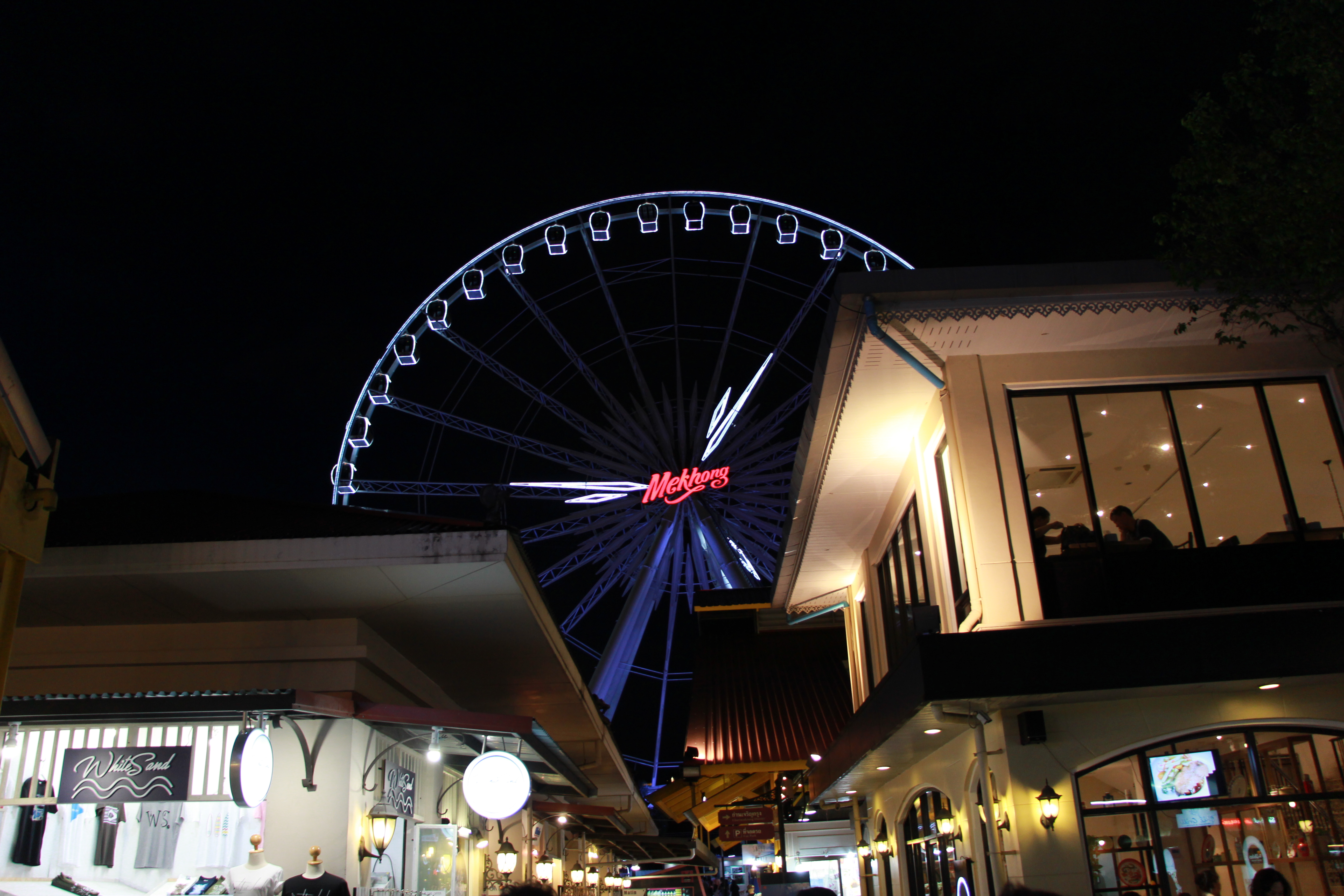 曼谷夜市摩天轮