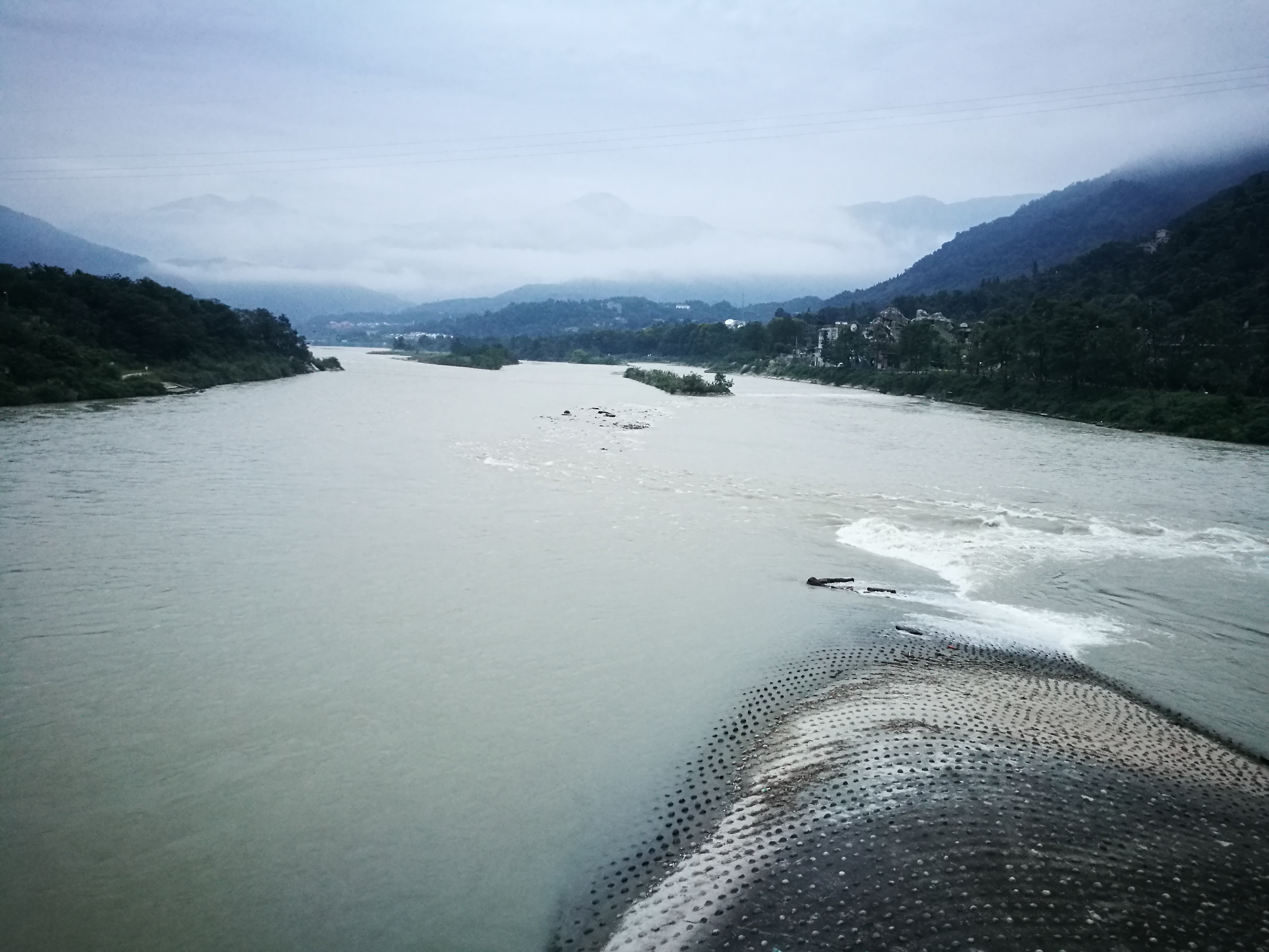 都江堰鱼嘴分水堤