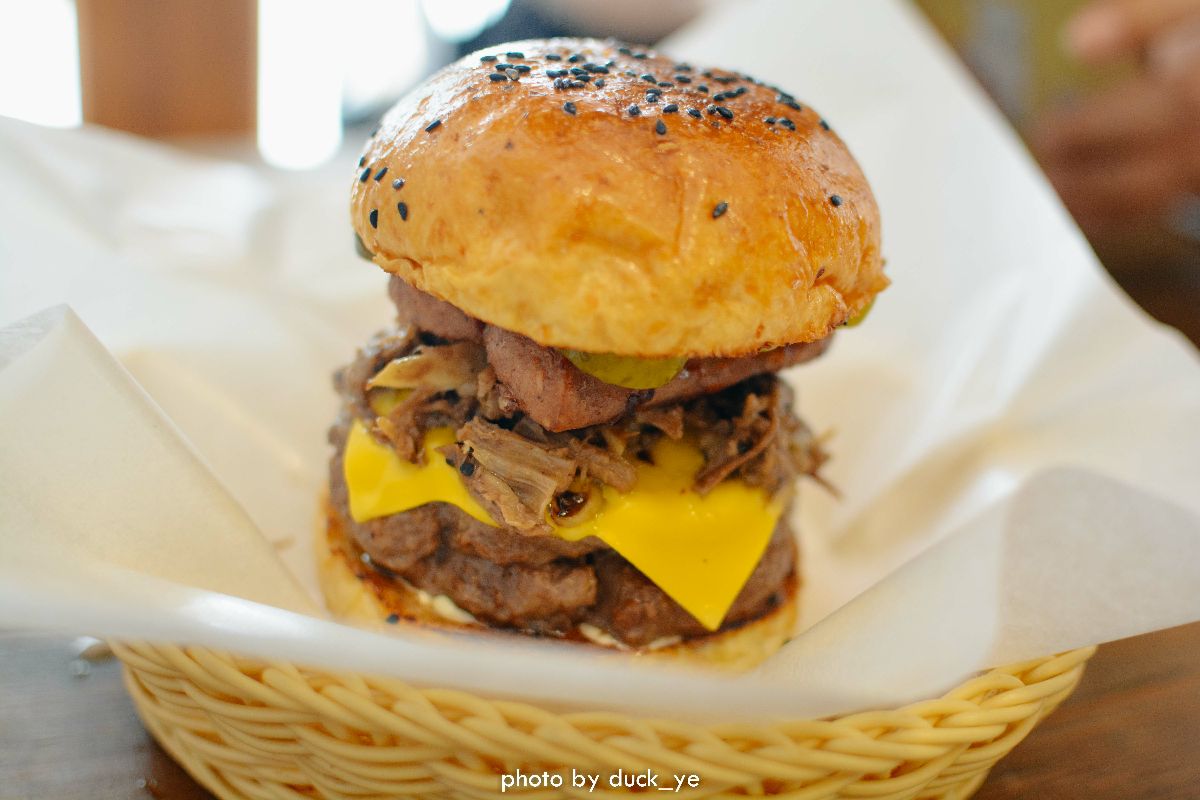 2023the meat shop西餐厅美食餐厅,沙爹牛肉汉堡,沙爹的口感正.