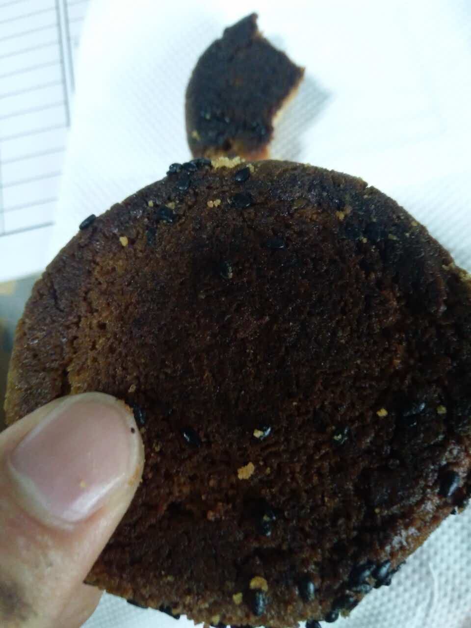 2022红豆奶提酥(李村店)美食餐厅,都烧焦了好几个饼,还卖给老.