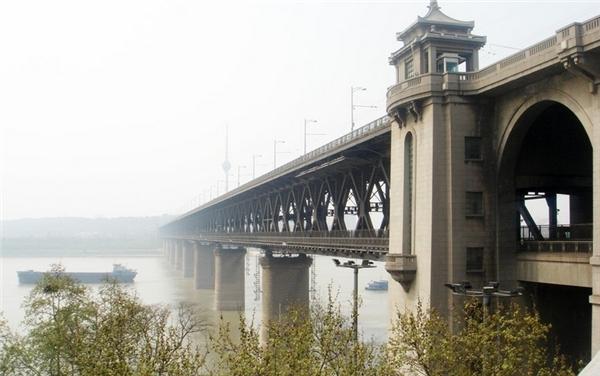 武漢長江大橋