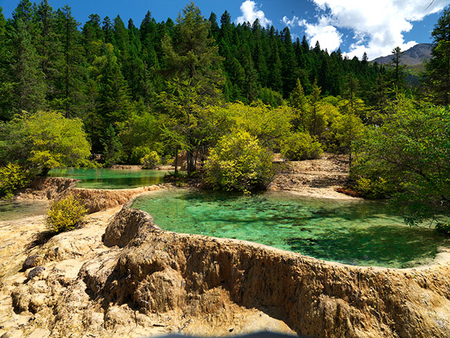 2022迎宾池游玩攻略,《赞黄龙迎宾池》彩池艳丽七. 【去哪儿攻略】