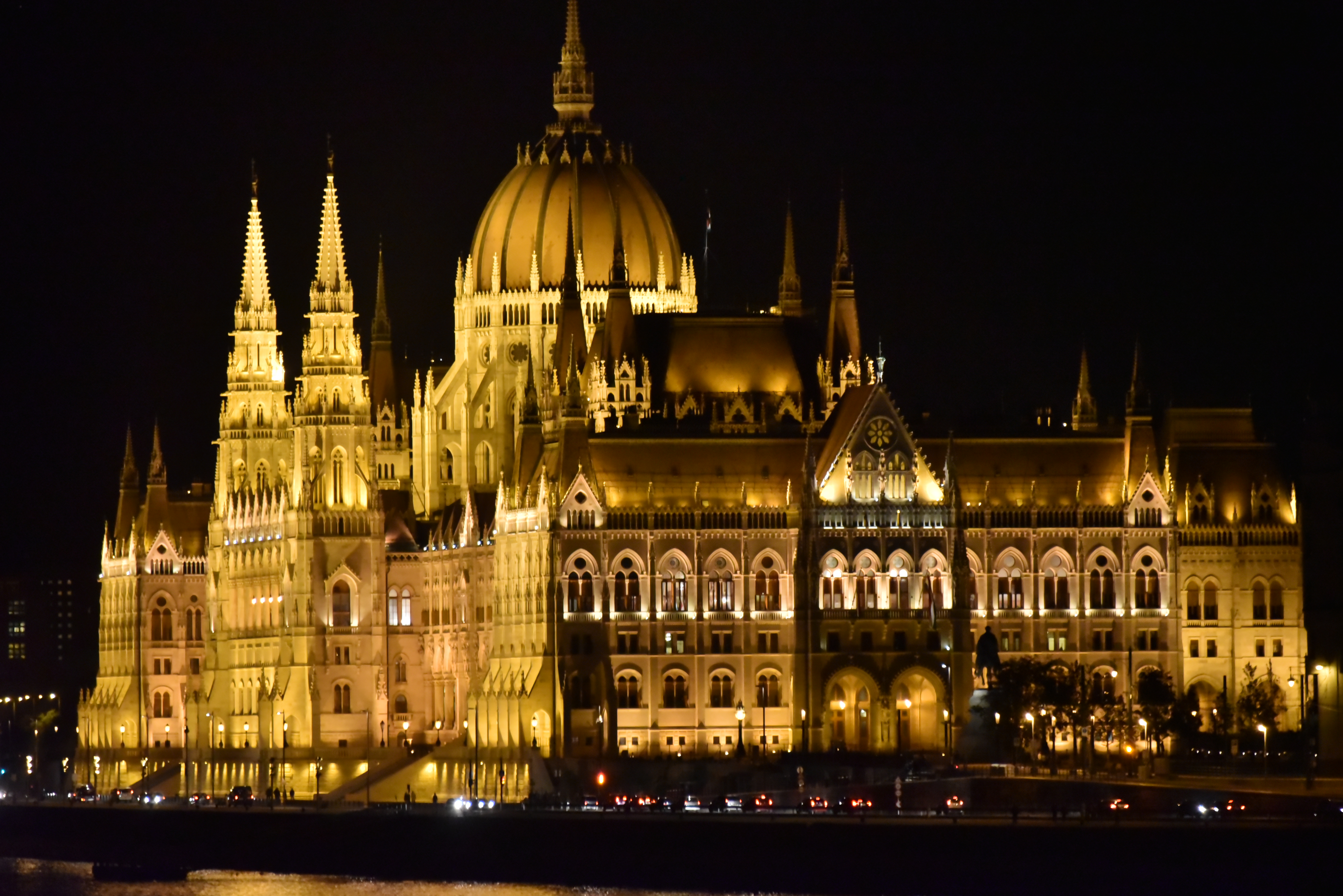 【携程攻略】布达佩斯匈牙利国会大厦适合朋友出游旅游吗,匈牙利国会