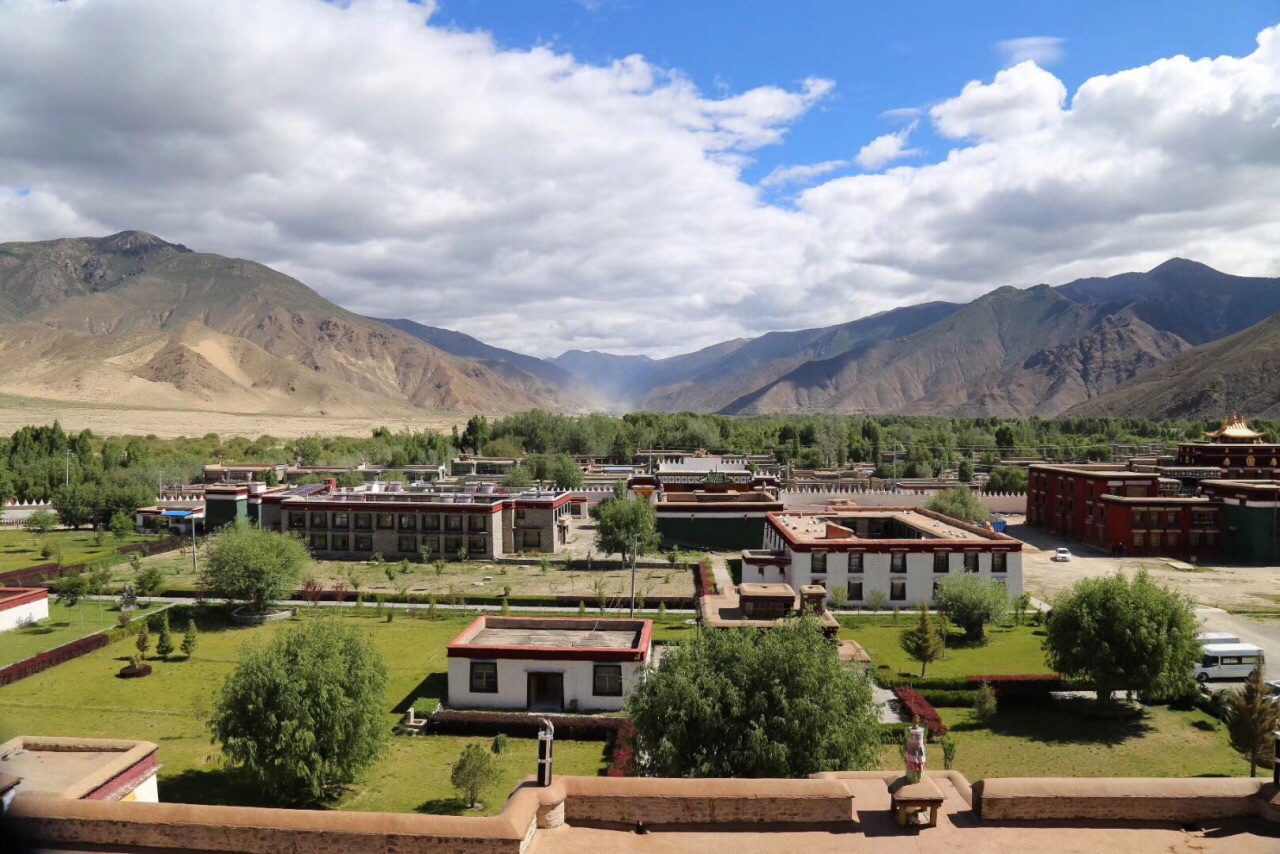 【携程攻略】扎囊桑耶寺景点,桑耶寺位于西藏山南的桑耶镇，是世上第一座藏传佛教寺院。桑耶寺除了…
