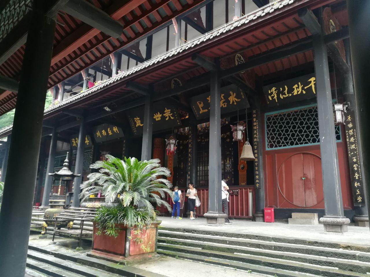 李冰纪念馆,就在都江堰景区的二王庙这里