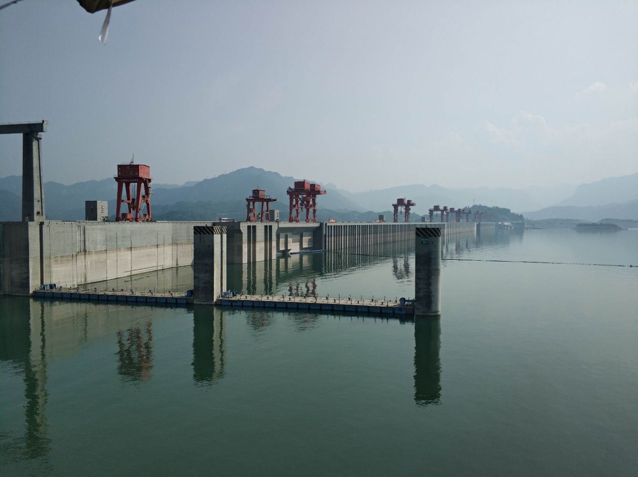 交运两坝一峡游船