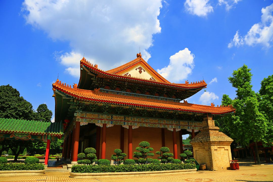 圆玄道观,花都区新八景之一,位于广东省新华镇西面的毕村附近,是广东