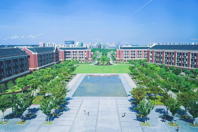 #向往的生活#上海建桥学院：偶像剧里的大学校园