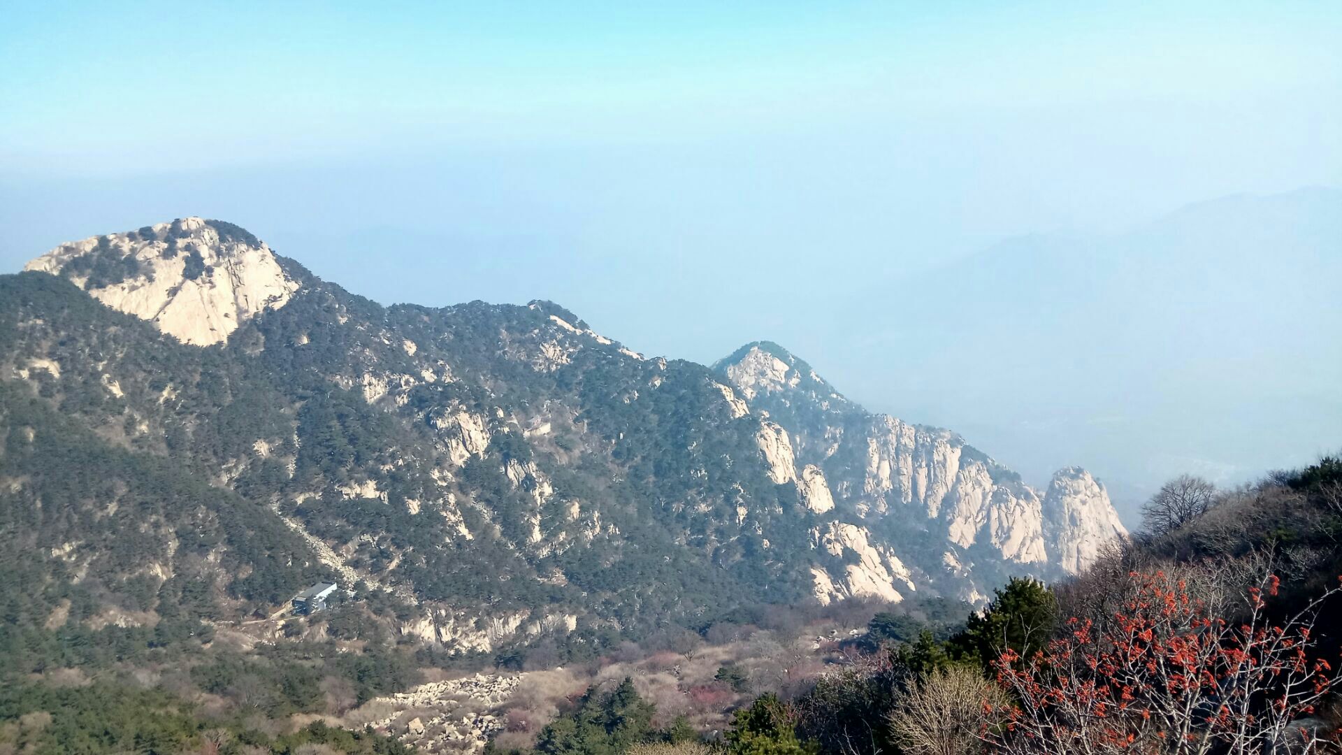 东岳泰山，雄伟壮丽，泰山日出，是泰山最壮观的奇景之一-搜狐大视野-搜狐新闻