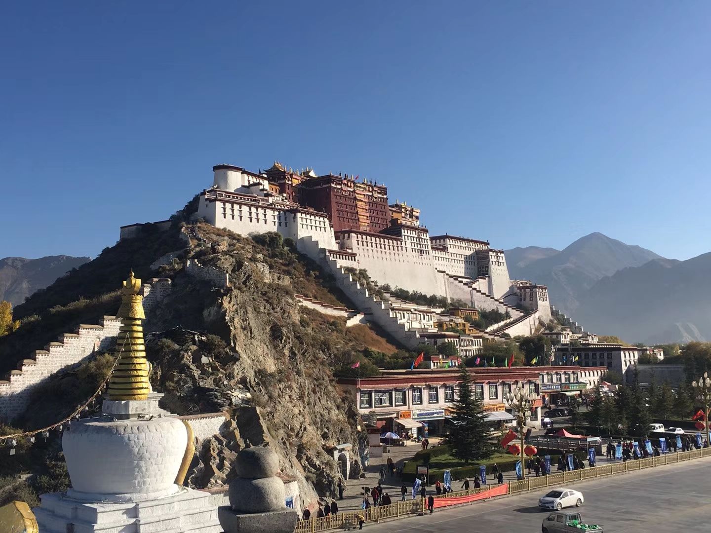 它是西藏最重要的象征，也是许多旅行者这辈子都想去一次的地方！_布达拉宫