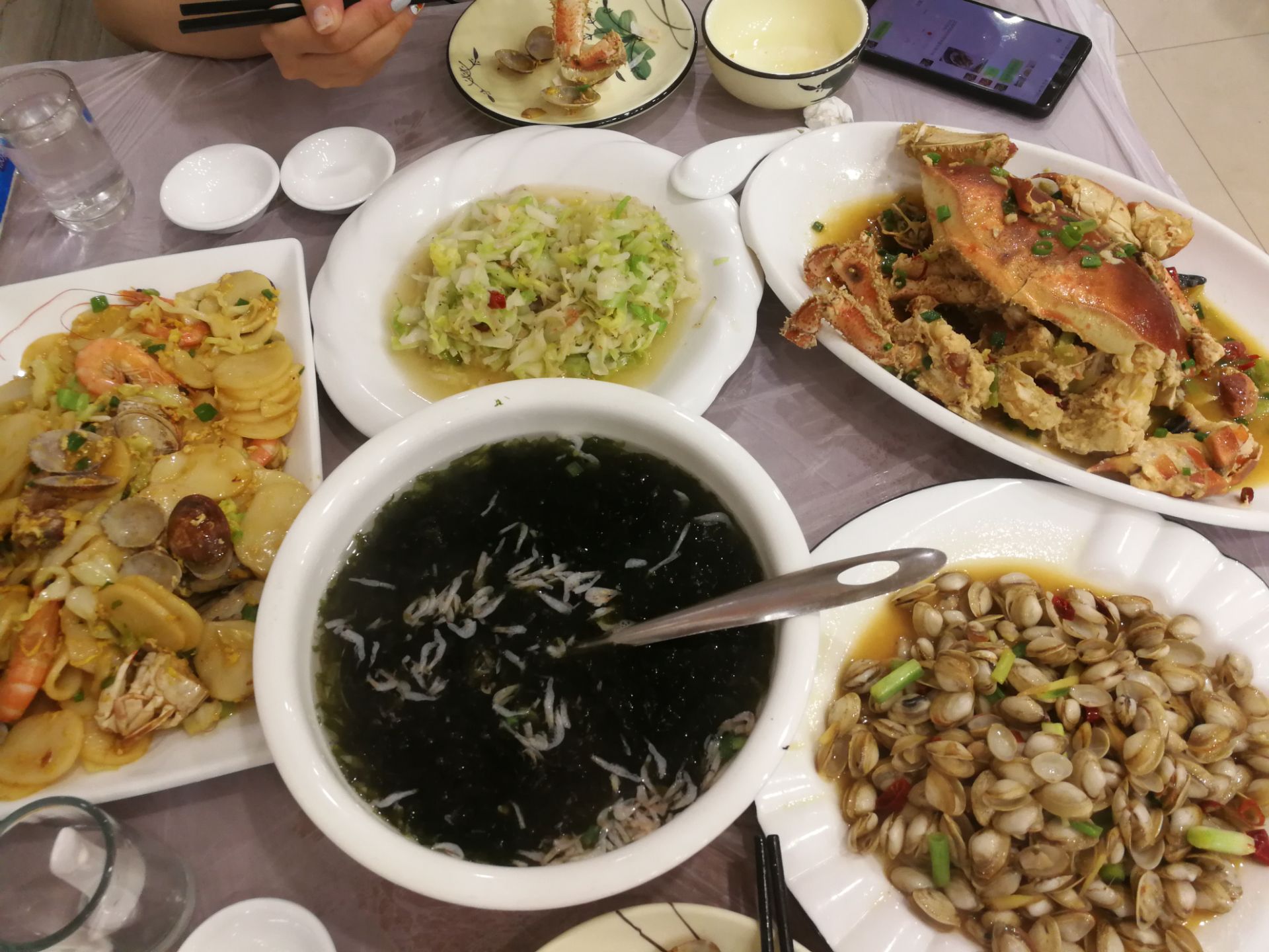 2024金海湾海鲜排档(朱家尖店)美食餐厅,味道很棒，价格不贵，老板人... 【去哪儿攻略】