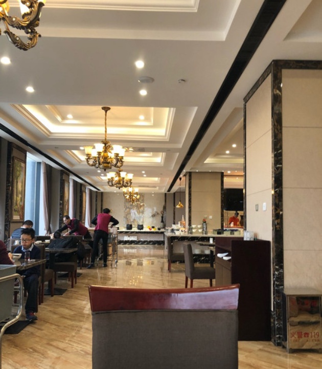 烟台宝华开元名都大酒店 直线距离 100m