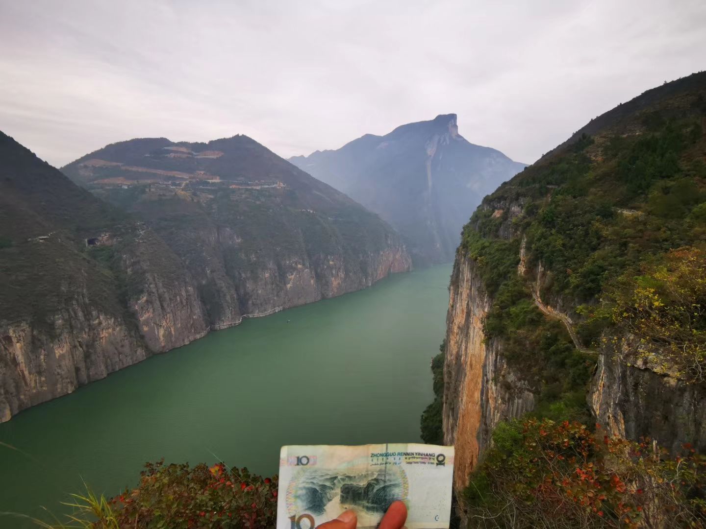 重庆巫山红叶图片（观赏地+介绍） - 知乎