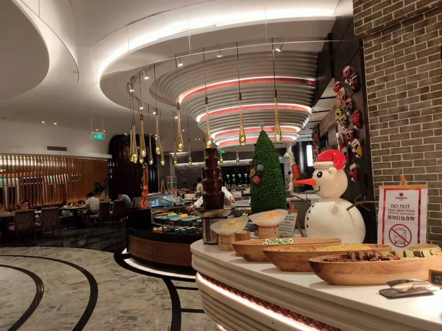 三亚亚特兰蒂斯酒店七彩晶国际化自助餐厅