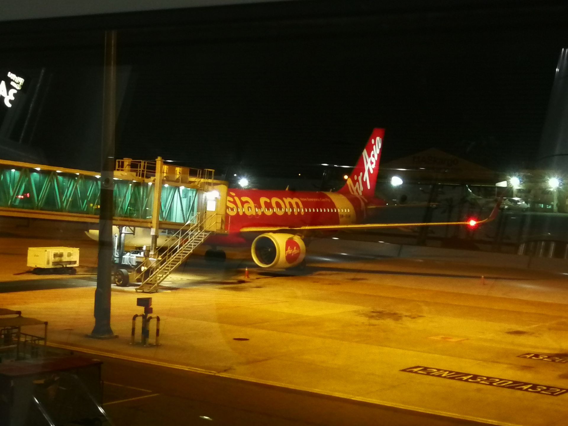 亚庇哥打京那巴鲁国际机场免税店