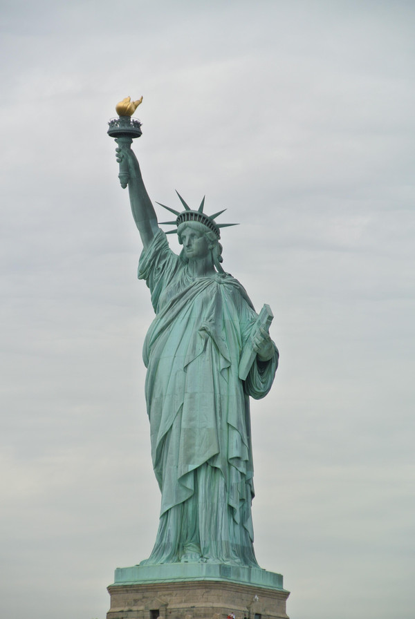 自由女神像简介 100n050000000cgb29A9E_R_600_10000_Q90.jpg?proc=autoorient