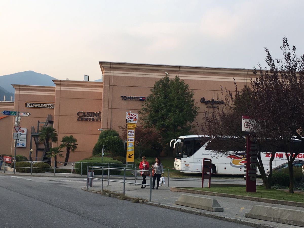 狐狸城奥特莱斯