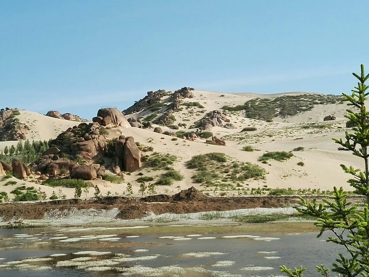 【攜程攻略】赤峰玉龍沙湖景點,大漠黃沙,溼地綠洲,怪石玉龍,藍天白雲