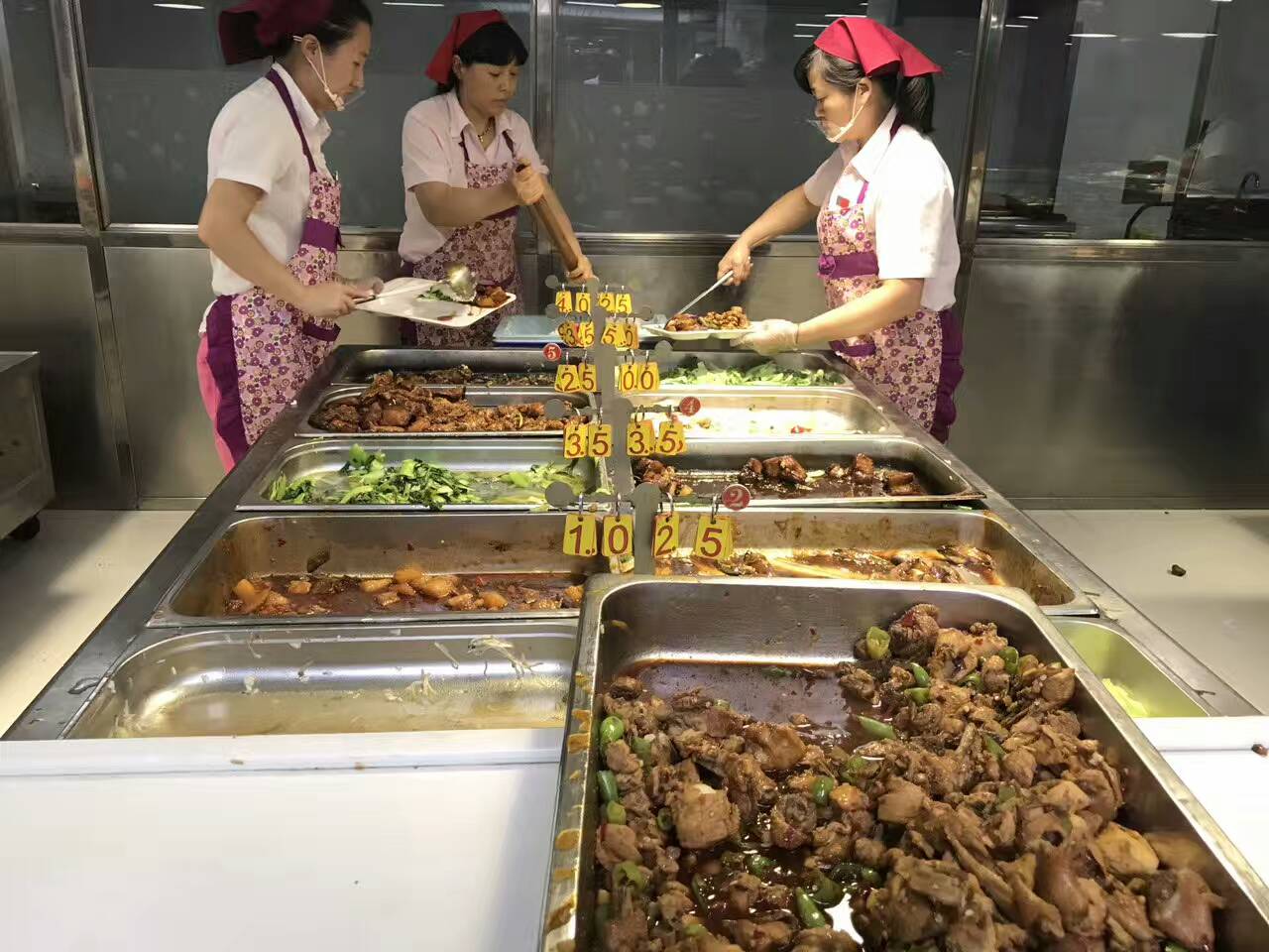 2023杭州師範大學食堂美食餐廳,.富,一到中午時分就人很多.