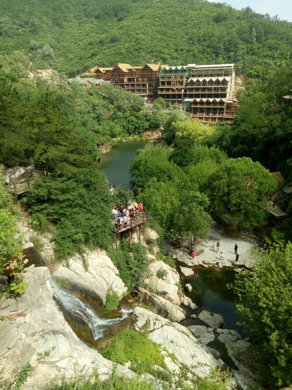 九如山瀑布群风景区(九如山瀑布群风景区门票免费政策)