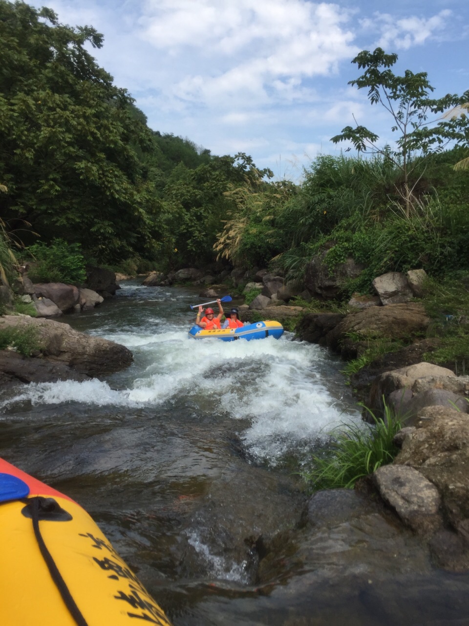 千岛湖龙门峡谷漂流