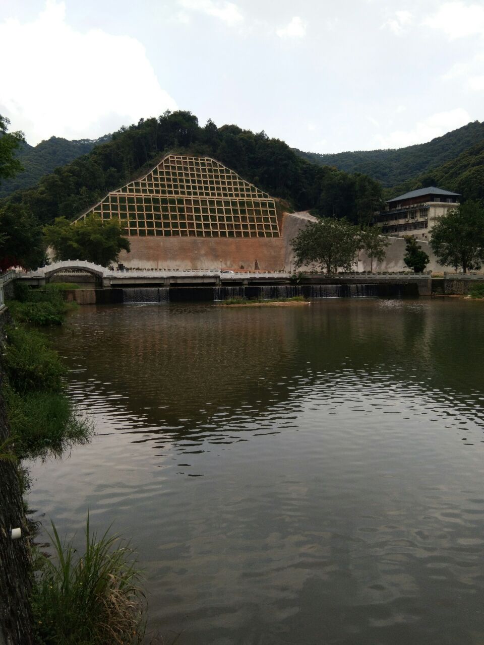 【携程攻略】清远观音山王山寺风景区景点,山清水秀,景色幽美,是值得