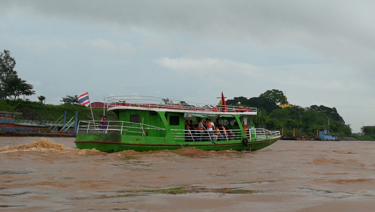 2022湄平河游船玩乐攻略,我们坐着船游览这条河【去哪儿攻略】