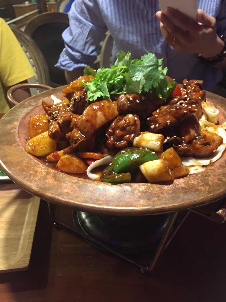 2023天山盛宴新疆主题餐厅美食餐厅,大盘鸡不错,量足,味道也还.