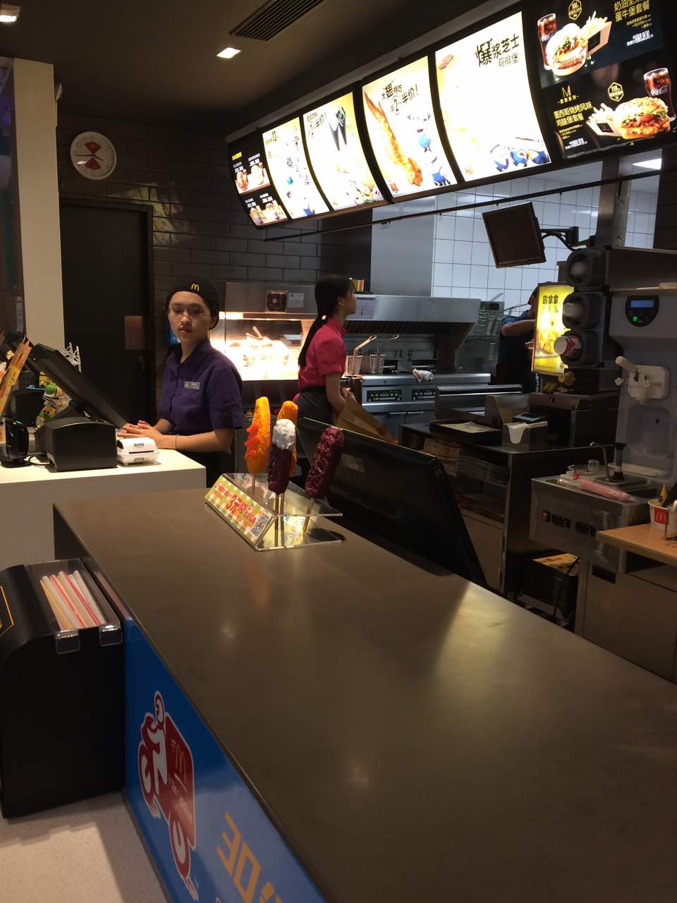 麦当劳(黄贝岭店)