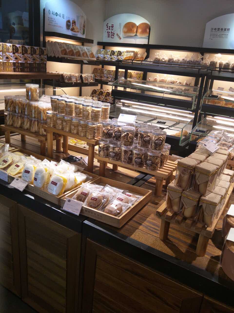 皇冠蛋糕142店(阳逻新阳大道店)