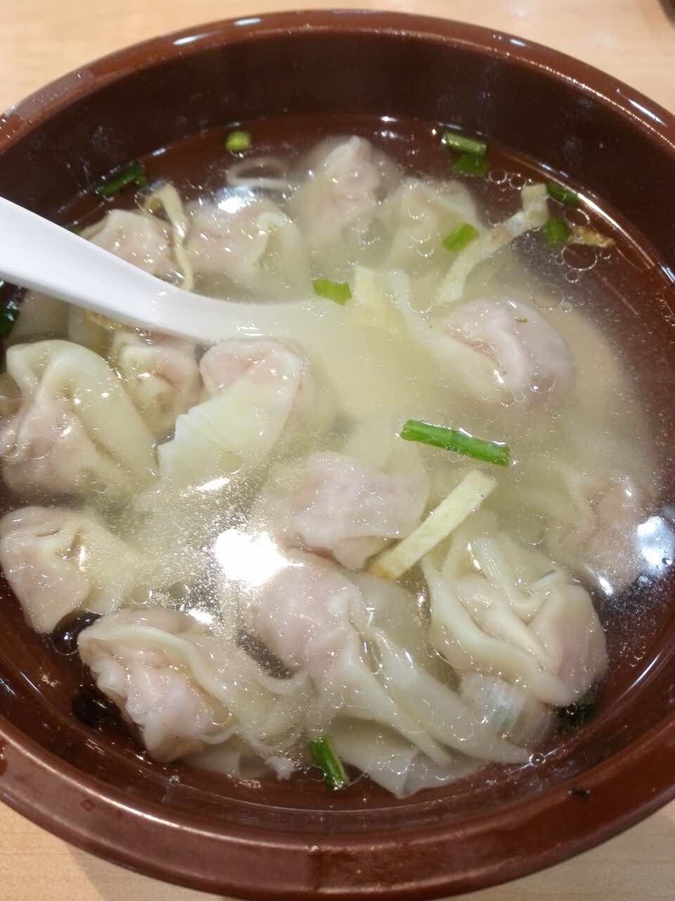 【携程美食林】上海老盛昌汤包馆餐馆,不错吧色香味俱全,一碗小馄饨