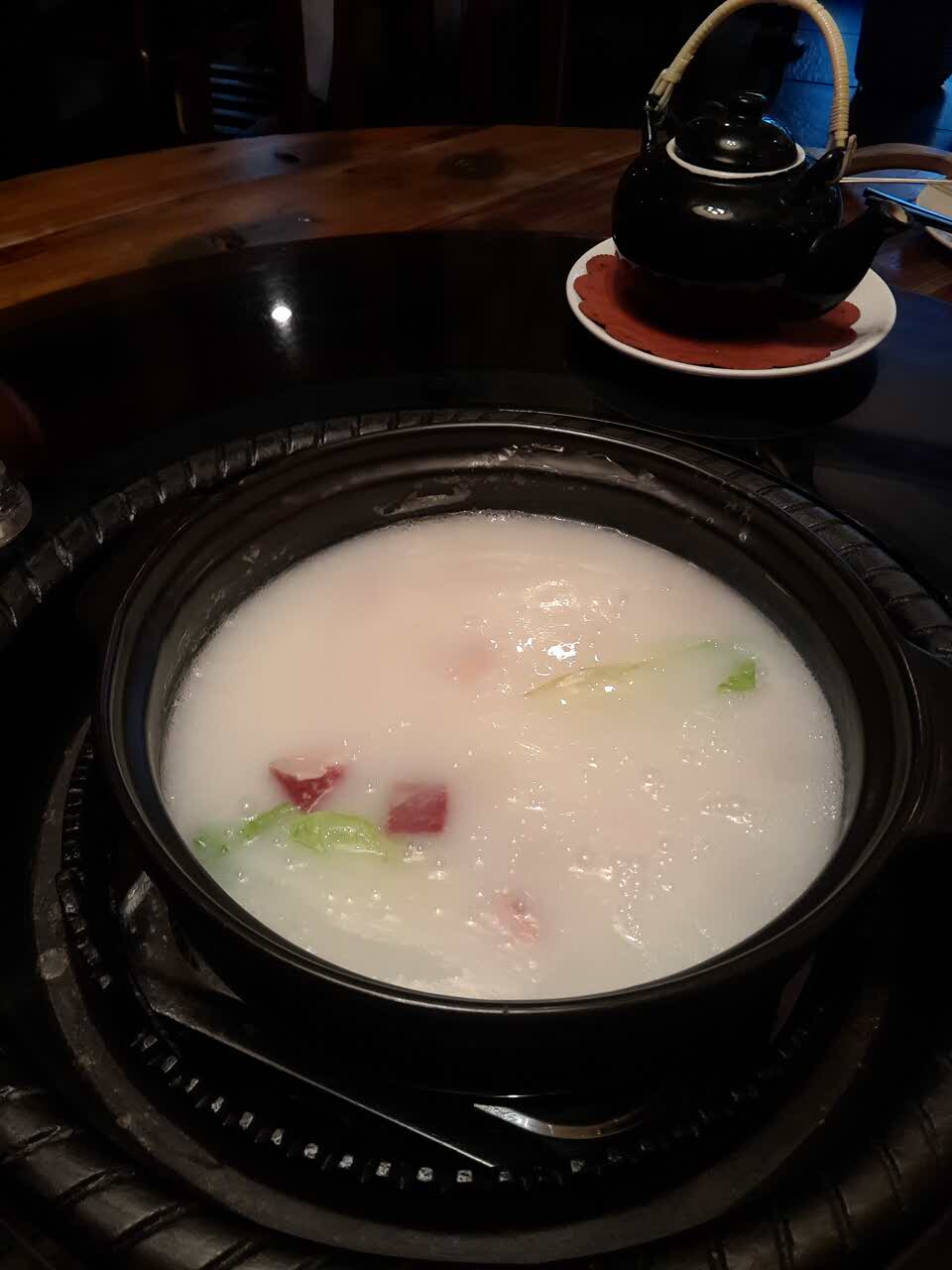 太艮堡毋米粥·粥底火锅(吉大店)