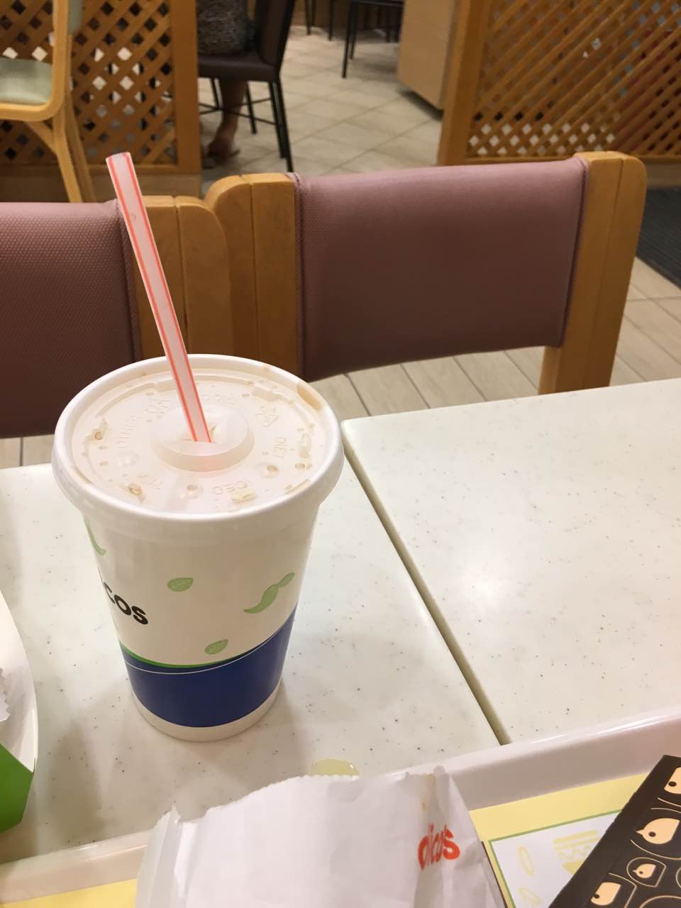 2021德克士(岳阳餐厅店)美食餐厅,女儿吃得欢,可是没有玩具送.