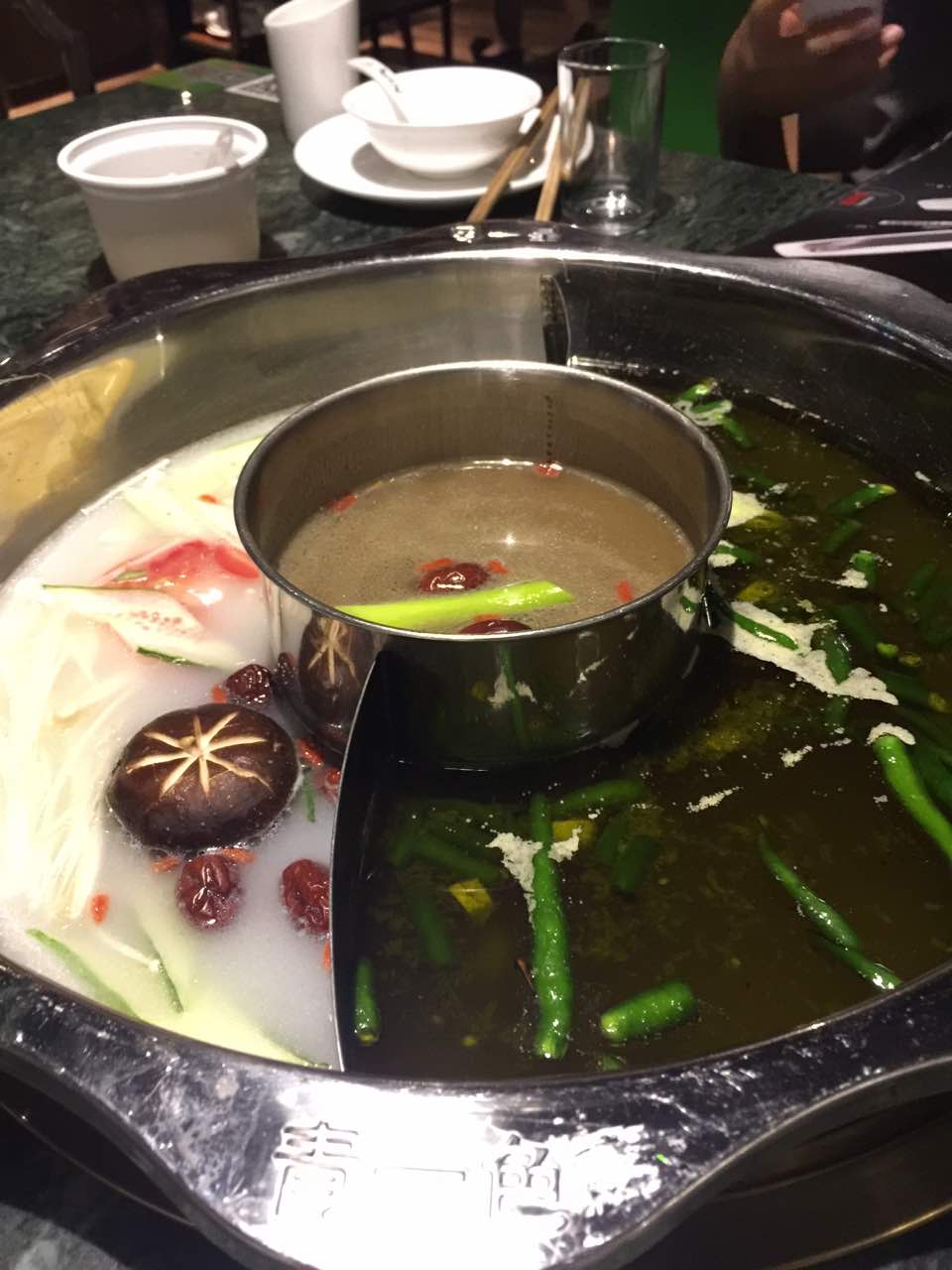 重庆青一色火锅(新区永旺店)