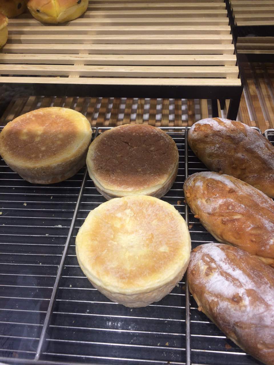 【携程美食林】芜湖超港烘焙(银泰店)餐馆,味道不错,尤其是黑面包