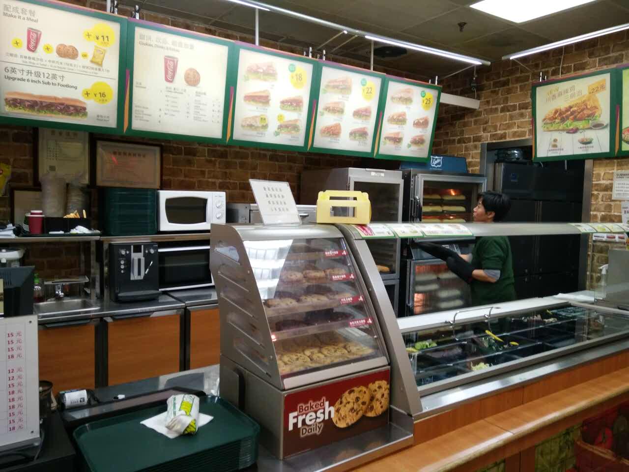 2020赛百味(苏州街店)美食餐厅,这家店开在苏州街,年初六已.