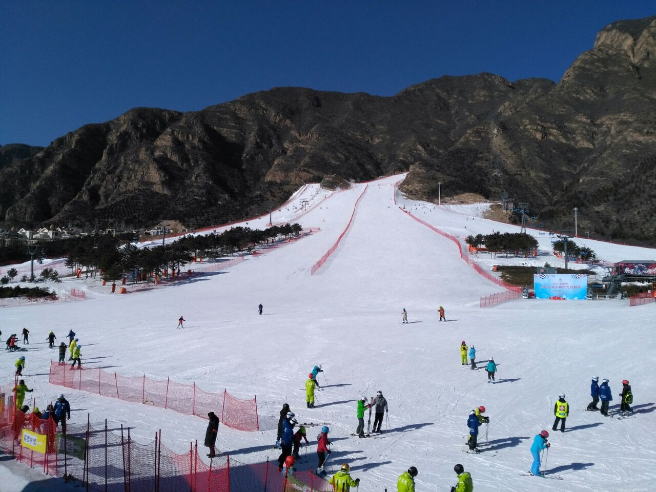 石门山滑雪场图片